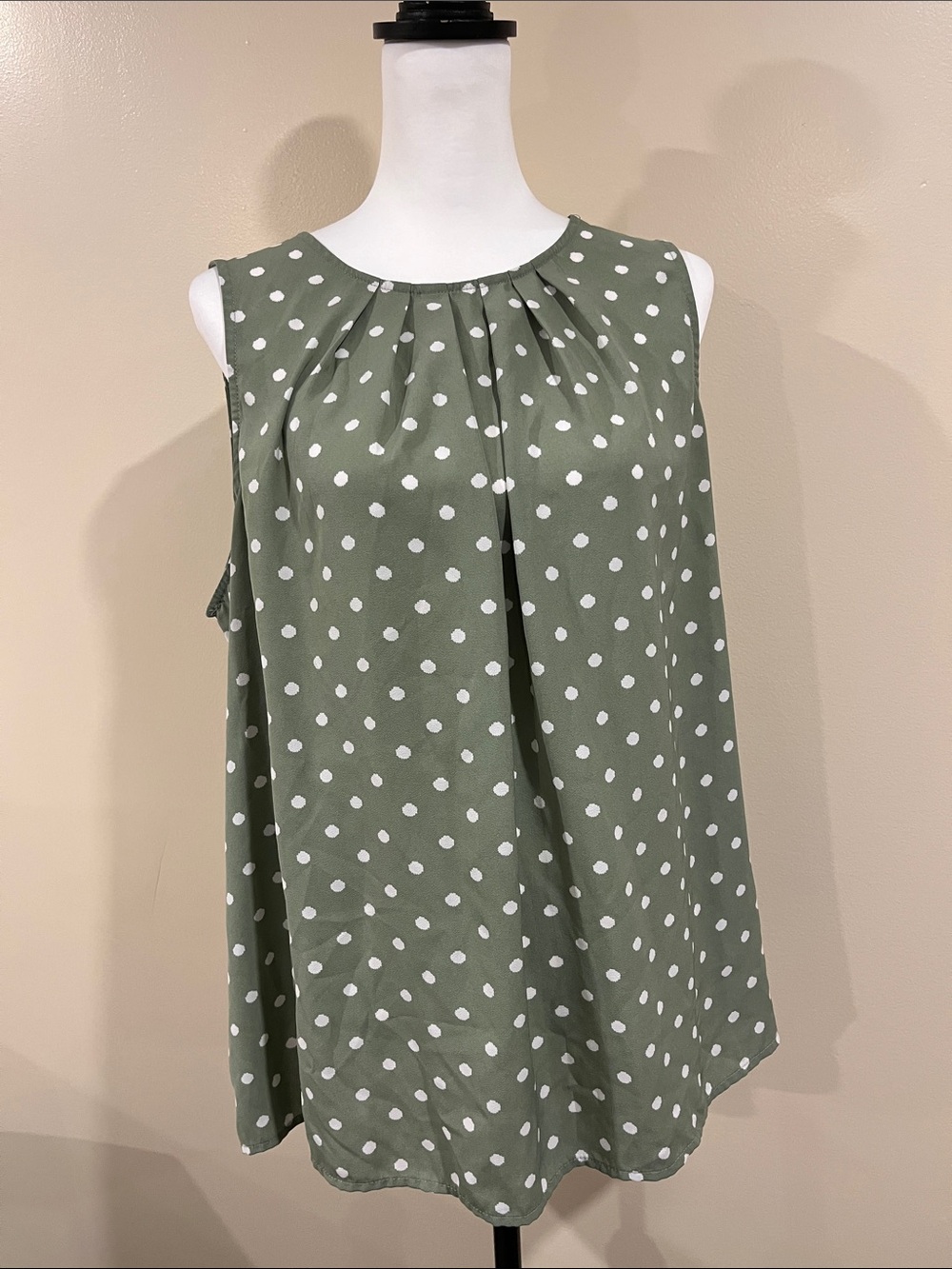 fun 2 fun, size 1x, sage green,  Polka Dot Sleeveless Tank